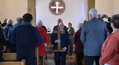 Kirchengemeinde Gleidorf verabschiedet sich von Auferstehungskirche
