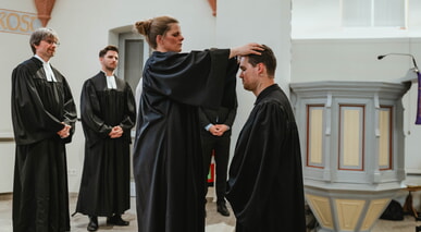 Feierliche Ordination von Jonas Grabbet