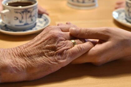 "Macht hoch die Tür" - Adventssammlung 2025