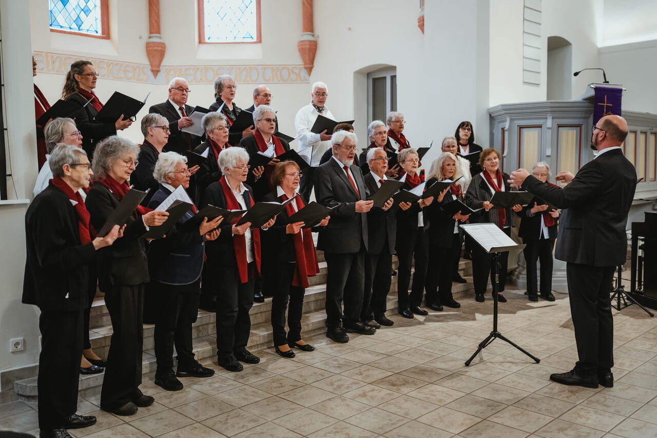 Gesang gehörte zum feierlichen Gottesdienst dazu.